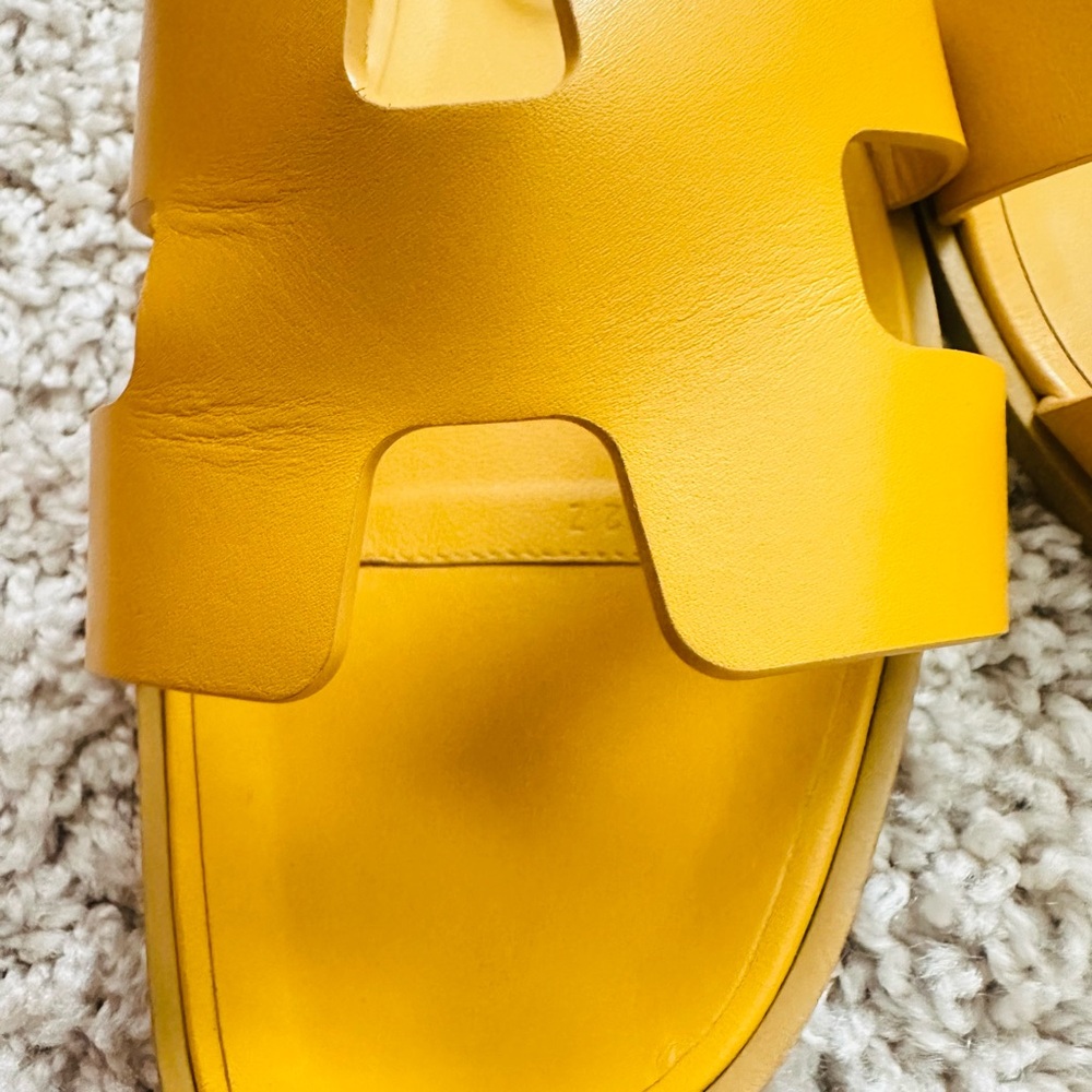 Hermes Oran Yellow Slide flip Sandals - Picture 4 of 12